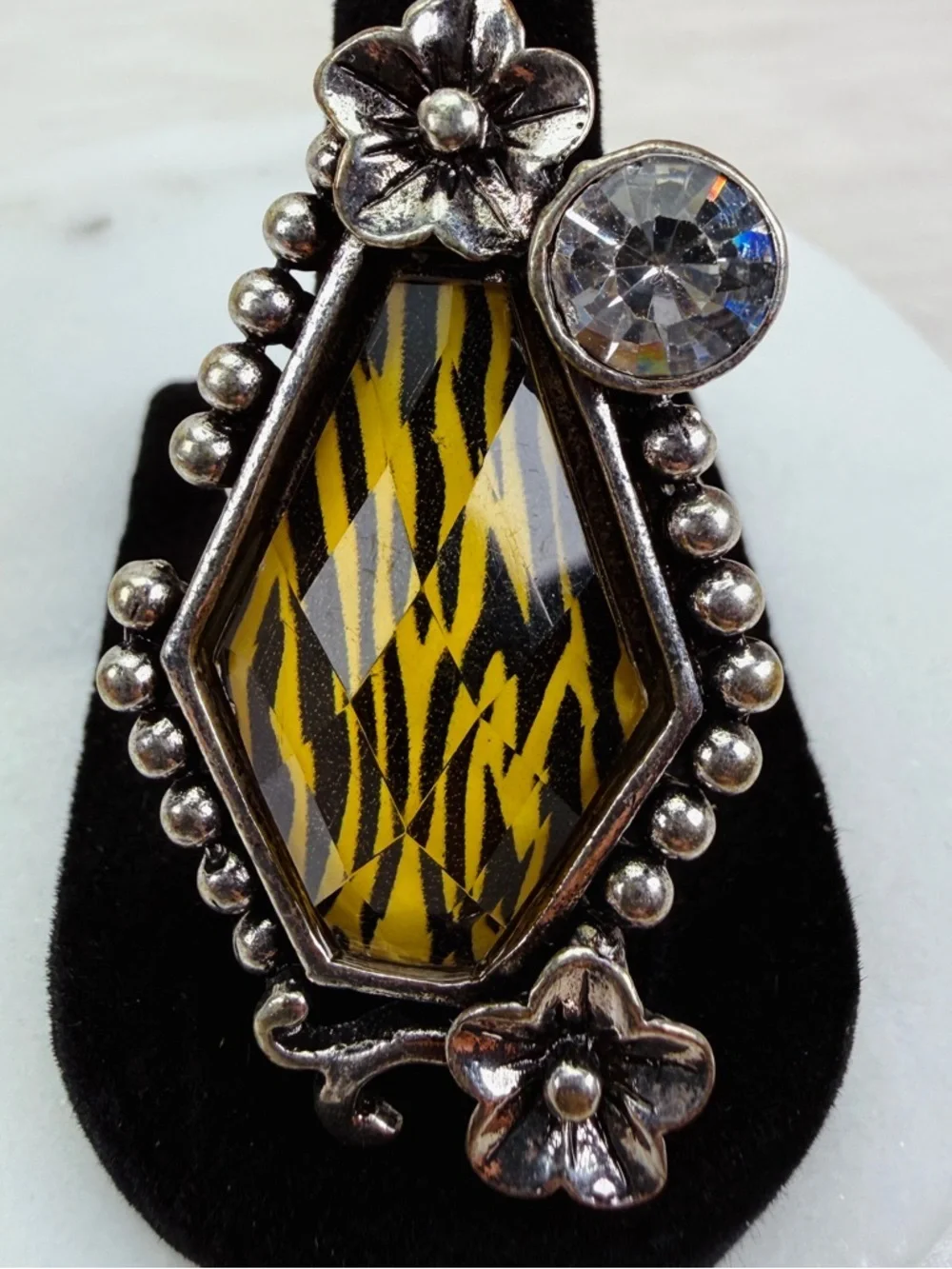Super fun, animal, print costume stretch statement ring